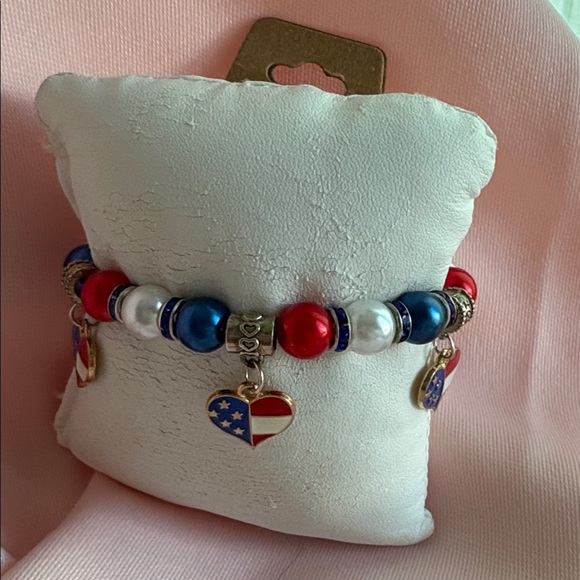 🟢 Patriotic 4th Of July Heart Charms Bracelet - Picture 3 of 16